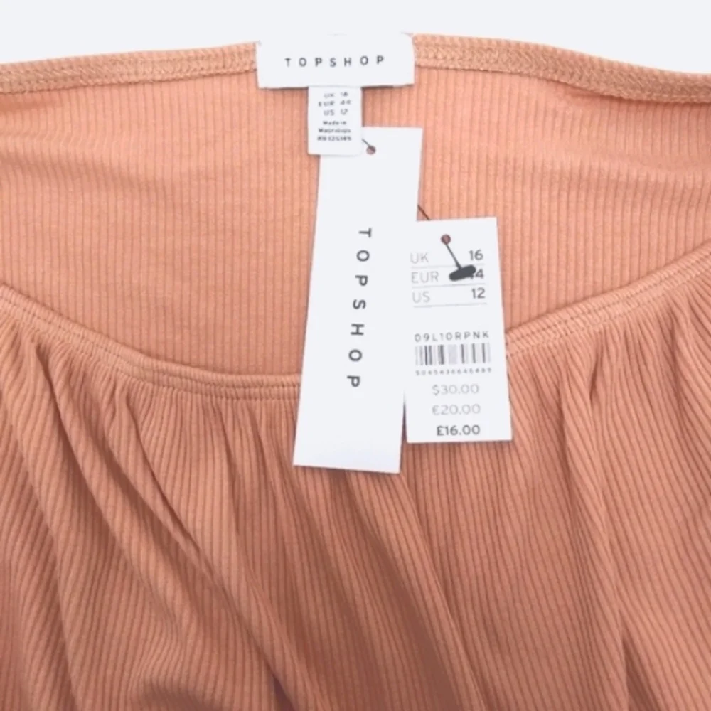 TOPSHOP Lightweight Ribbed Salmon Knit Square Neckline Long Sleeved Crop Top NWT